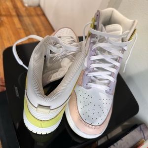 The Nike women’s Dunk High ‘Lemon Twist’ (Used Ones) Size 11